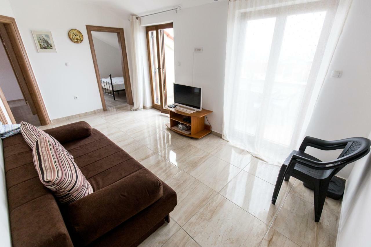 Simonetti Apartments Malinska Kültér fotó